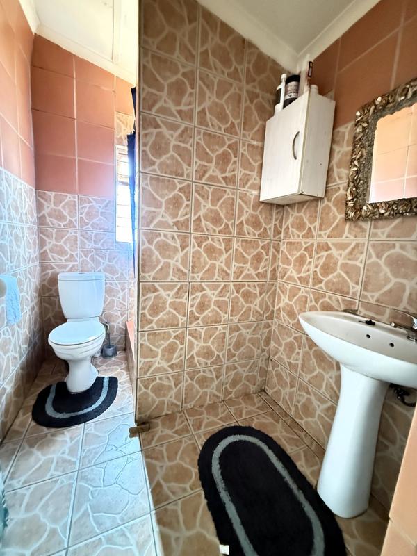 2 Bedroom Property for Sale in West Bank Western Cape